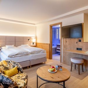 Standard Double Room partial Matterhorn View